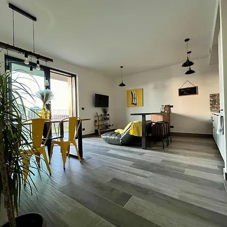 Yellow Uptown 70 - Fiera Milano *